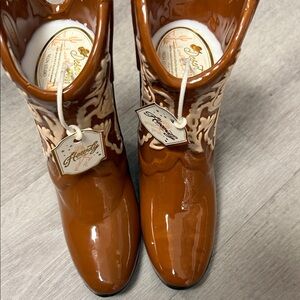 Hush Puppies Women's Glossy Tan Boots candle